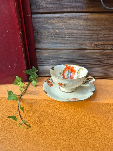 Tasse sous porcelaine - tasse,