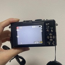 LUMIX DMC-LX3 Compact Digital Camera with Case Battery Charger Used