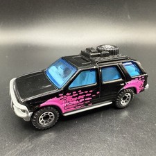 1994 Matchbox Isuzu Rodeo SUV 1:62 Scale Black & Pink Diecast Car