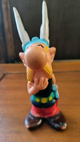 Ancienne figurine pouët - ancienne,