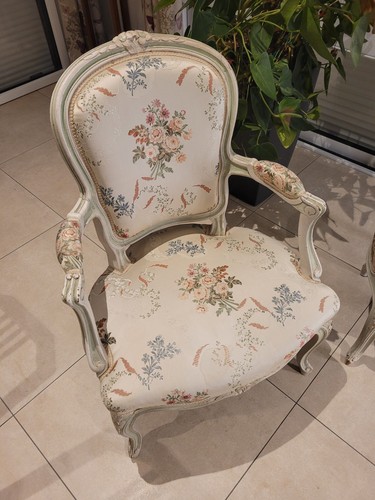 Fauteuils cabriolets louis - fauteuils,