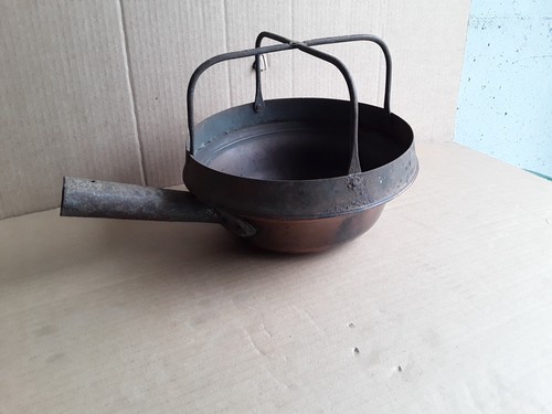 Ancienne bassinoire - ancienne,