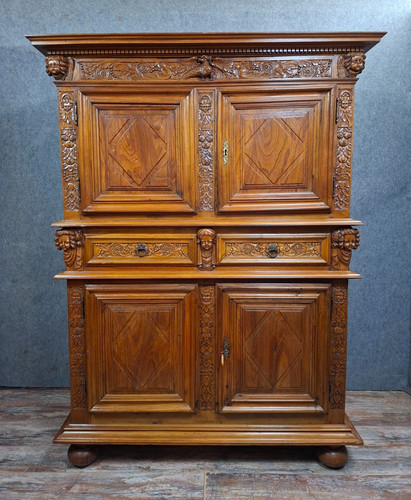 Buffet deux corps richement - corps,
