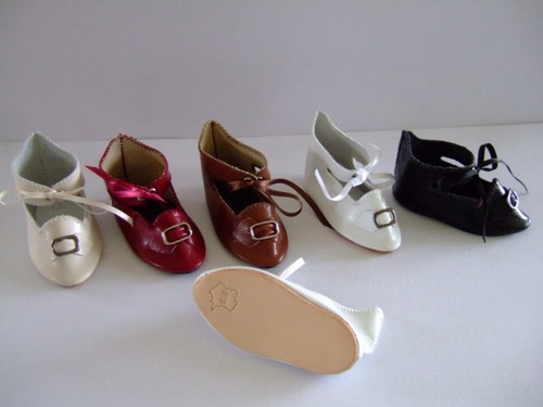 Chaussures poupee ancienne - chaussures,