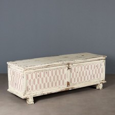 Coffre Ancien Noyer Laqué Fer Forgé Italie du XVIIIe Siècle Original