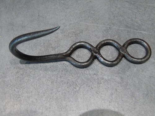 Ancien crochet pendoir - , fer
