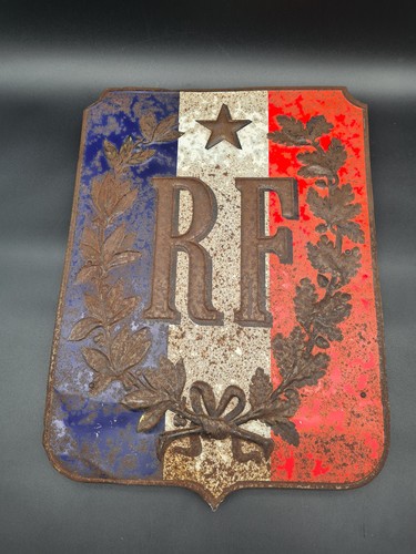 Plaque ancienne porte drapeaux