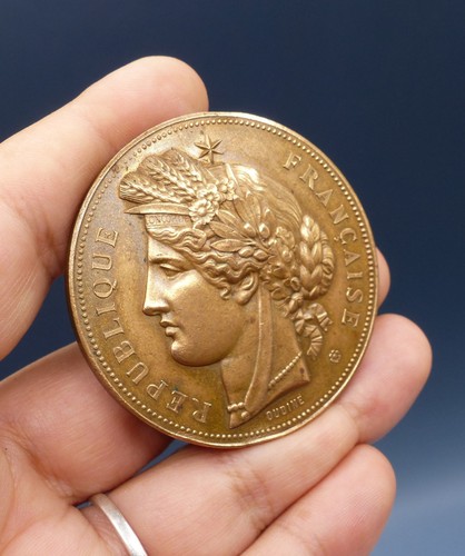 Ancienne médaille bronze - ancienne,
