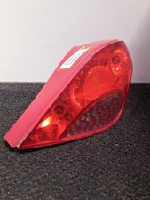 Feu arriere principal droit