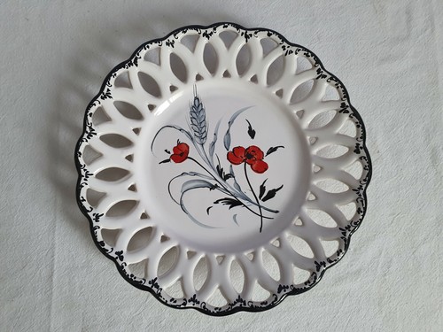 Assiette ajouree faience - assiette,