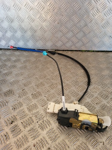 Serrure fermeture porte avant