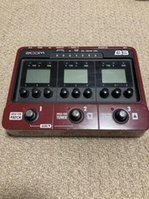 ZOOM B3 Bass Effects and Amp Simulator Pedal 10 patches x 10 banks Tested Work