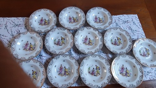 Assiettes creuses - assiettes,