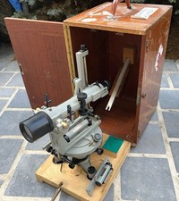 Tachéomètre autoréducteur