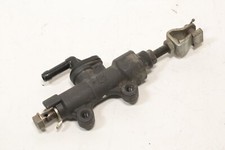 maître cylindre frein