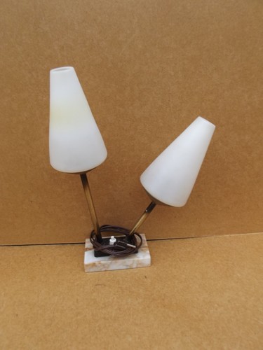 Ancienne lampe abat - abat-jour, en