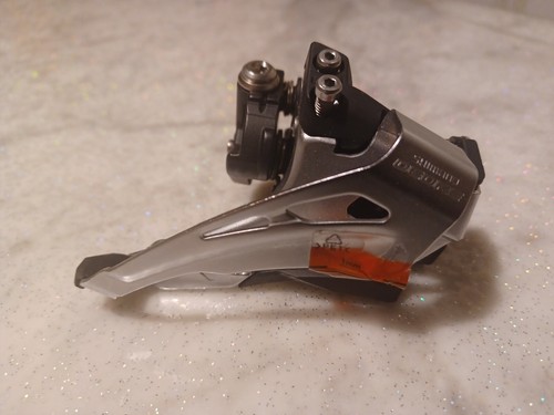 Dérailleur avant spécialisé