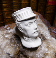 pipe en terre cuite sculptée