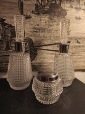 Ensemble de Toilette 2 Flacons 1 Boîte Vintage 