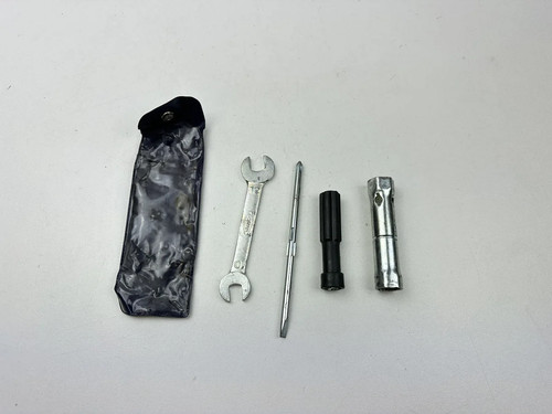 Trousse outils kymco 125 - trousse,