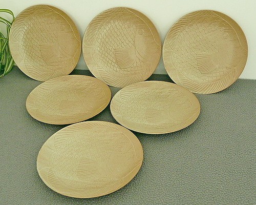 Assiettes plates à - plates,