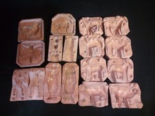 Lot d'anciens moules animaux