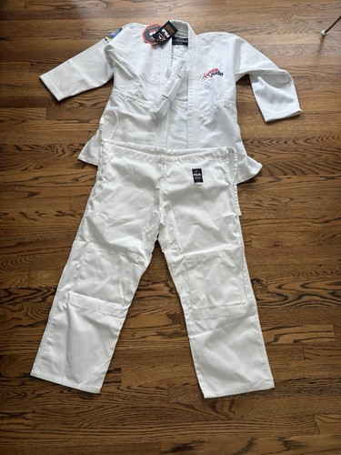 Karate jiu jitsu white - gi, fuji