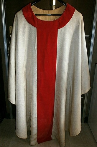 Blanche velour rouge - blanche/velour, rouge/chasuble