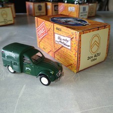 voiture miniature 1/43 –