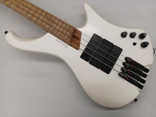 Guitare basse électrique