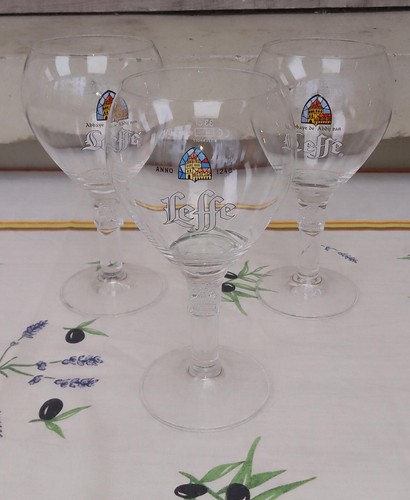 Verres pieds à bière - à,