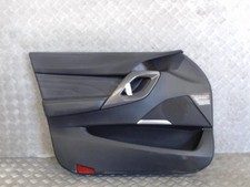 Garniture porte avant gauche