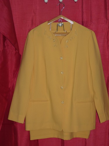 Comme neuf ensemble - neuf, tailleur