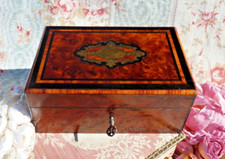 ANTIQUE 19TH CENTURY BOX / NAPOLEON III box decorated with inlay with key!