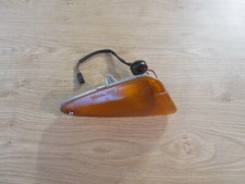 Feu clignotant avant gauche de