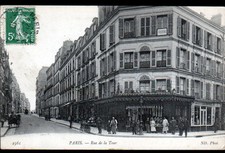 PARIS (XVI°) SCOOTER BIKE at COMMERCES BUTCHERIE & CREMERIE, Rue DE LA TOUR