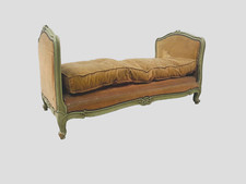 Banquette lit de repos en bois