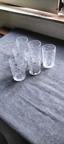 Anciens verres pressés - anciens,