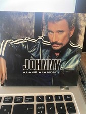JOHNNY A LA VIE A LA MORT