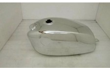 RÉSERVOIR D'ESSENCE EN ACIER