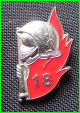 Pin's Thème POMPIERS - Un