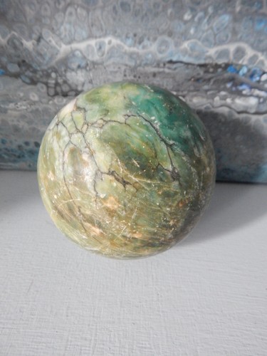 Grosse boule spérique - , en
