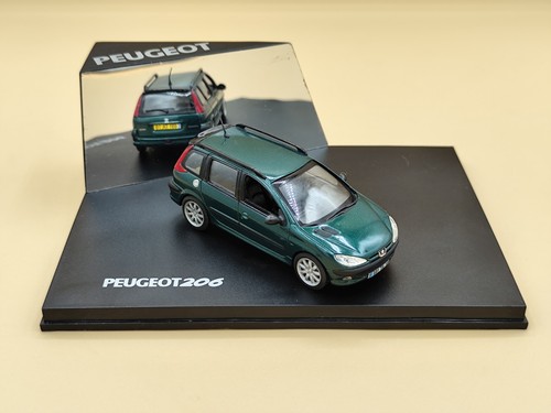 Peugeot 206 break vert - 1/43,