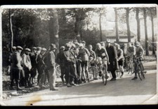 SPORT BICYCLE / TEAM OF CYCLISTS RIDERS / postcard photo period 1920