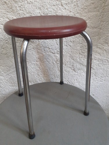 Tabouret bakelite moderniste - ,