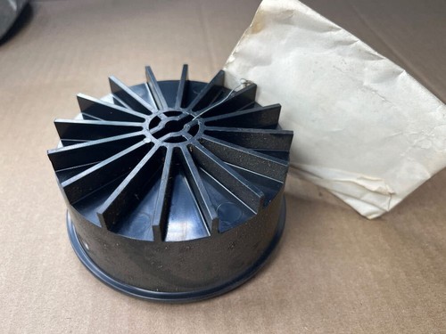 Toro wheel horse 9869 - wheel,
