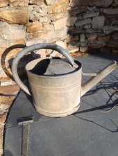 Ancien arrosoir en zinc, 13