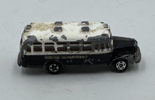 Tomica isuzu bonnet - bonnet, police
