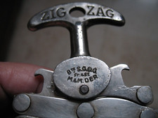 Tire bouchons ZIG ZAG ancien