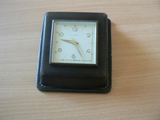 REVEIL DE BUREAU EN CUIR LE